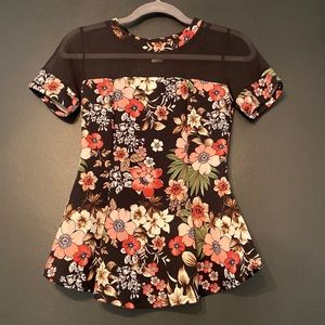 Floral short sleeves blouse